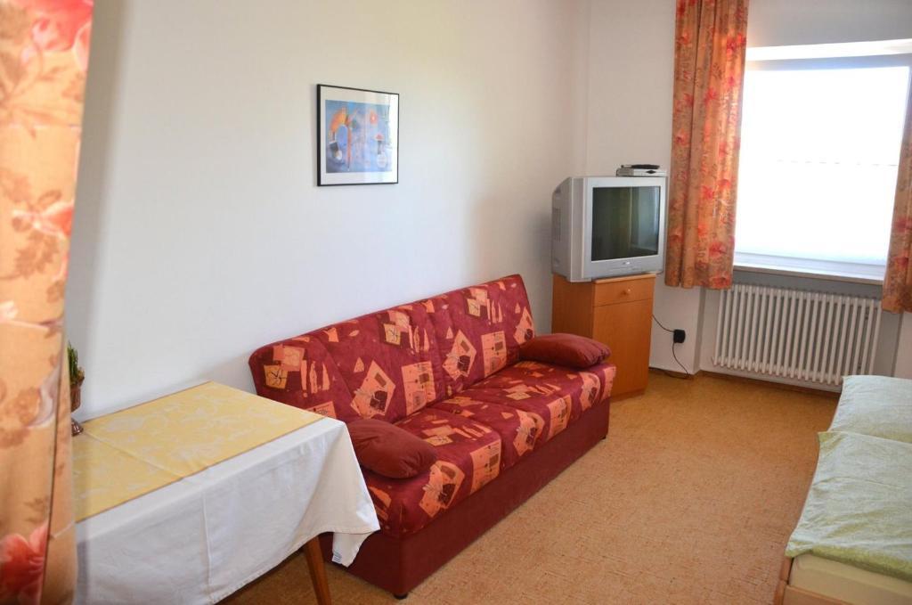 Landgasthof Zur Quelle Seeshaupt Rom bilde